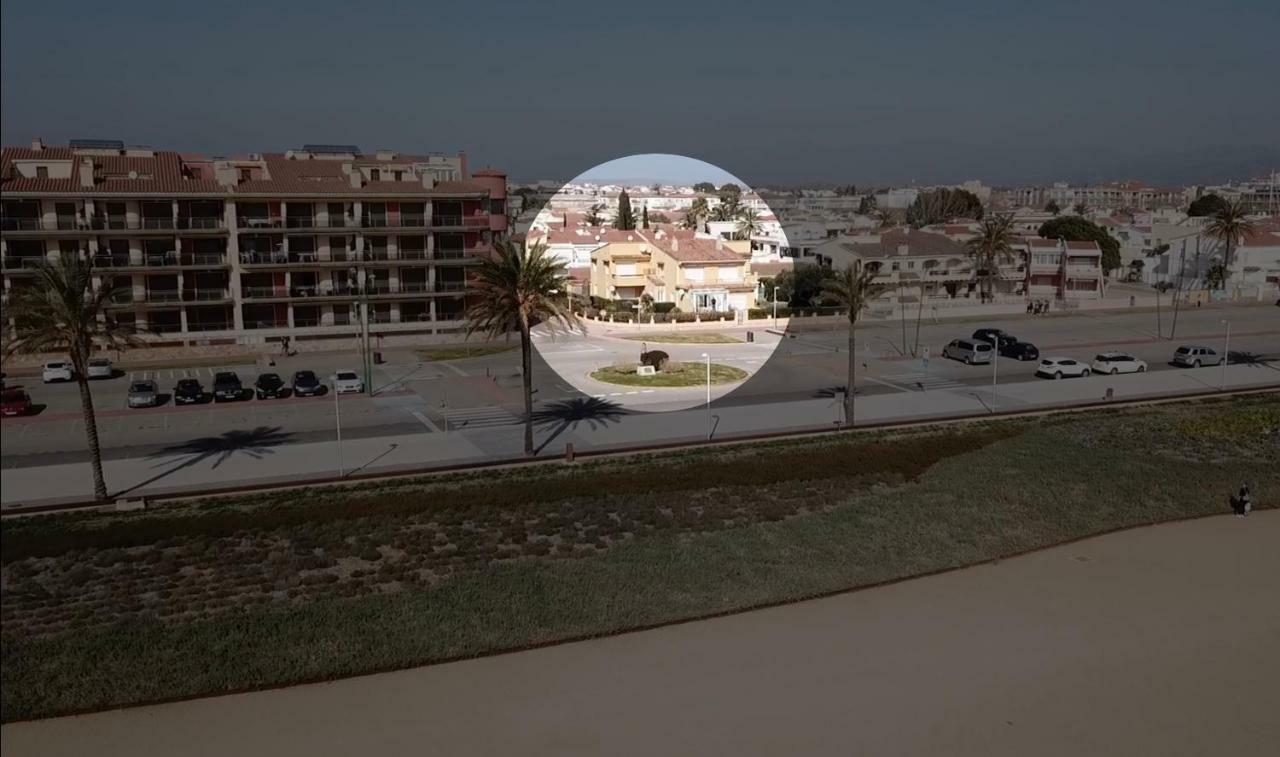 Apartament Amb Jardi A La Platja D'Empuriabrava Kültér fotó