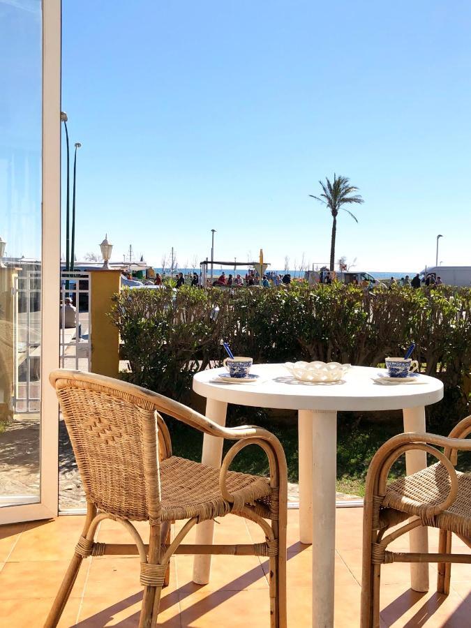 Apartament Amb Jardi A La Platja D'Empuriabrava Kültér fotó